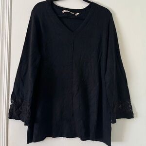 Soft Surroundings Women’s Black Tunic Touch of Lace Sweater L